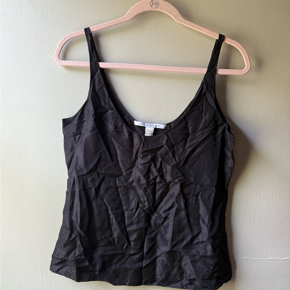 Diane Von Furstenberg 100% Silk Black Cropped Simple Tank Top Size 4